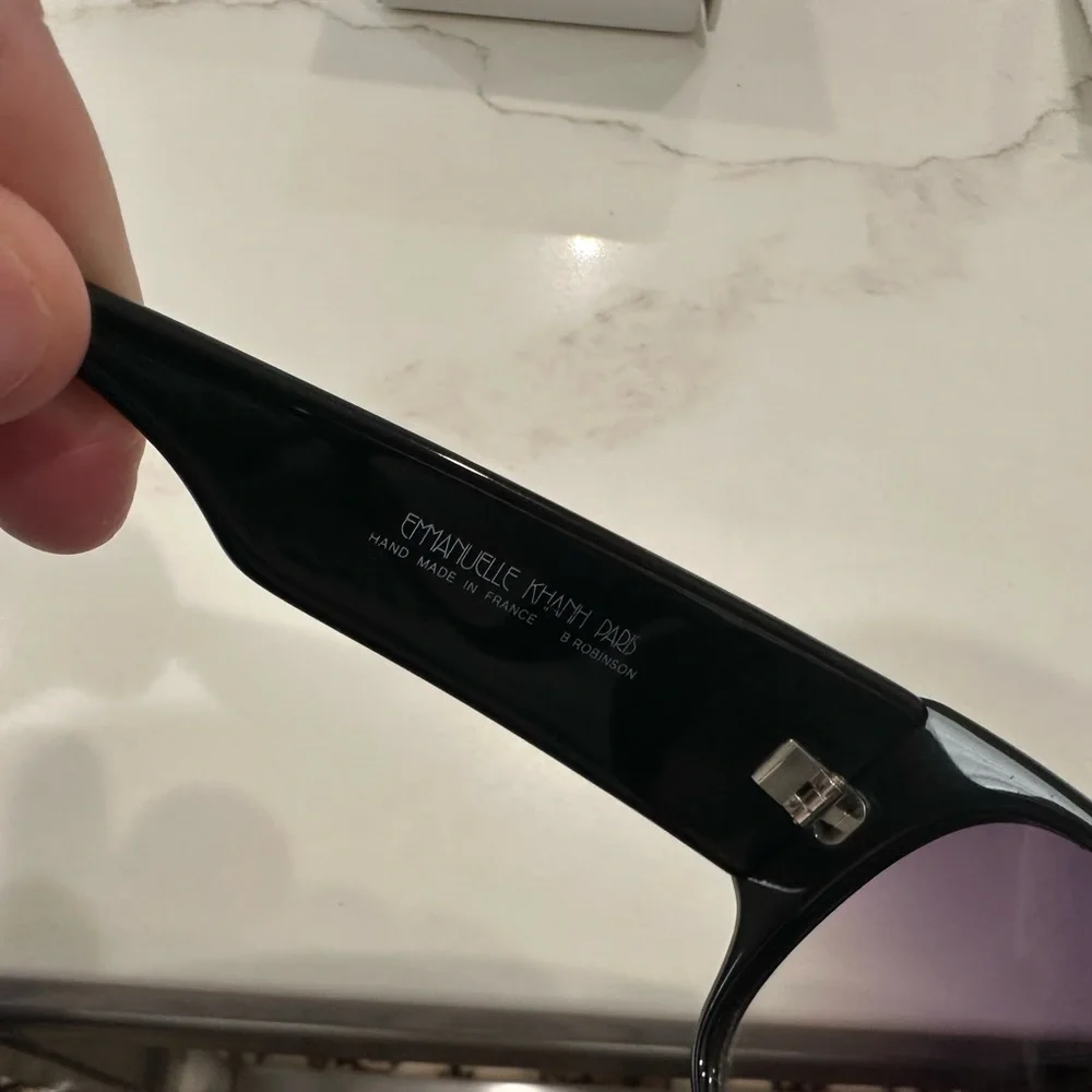 Used sunglasses - Picture 2 of 4